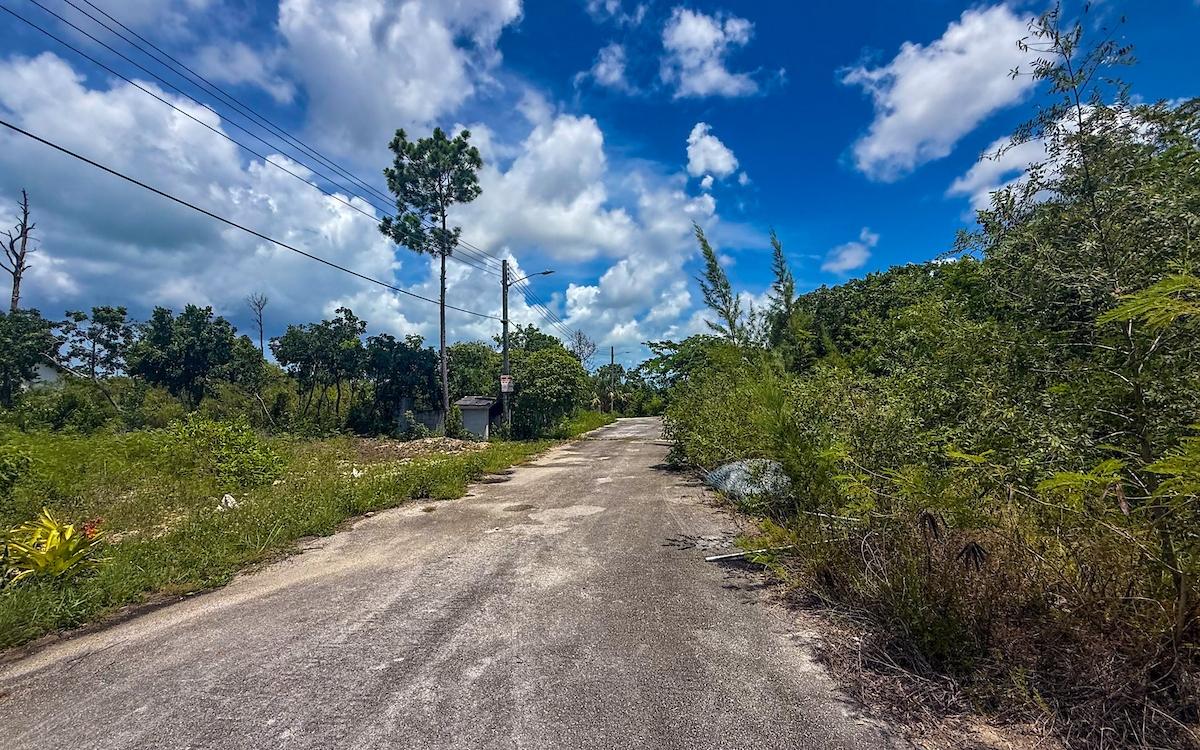 15B COUNTRY CLUB ESTATES