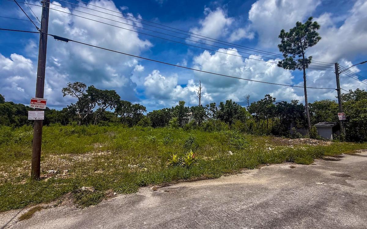 15B COUNTRY CLUB ESTATES