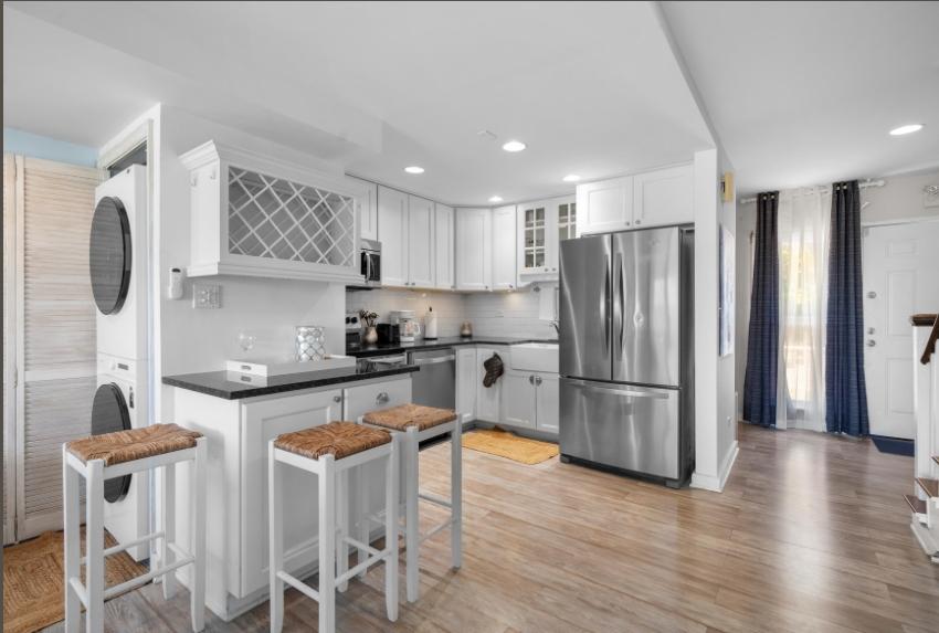 Laurel Beach Estates