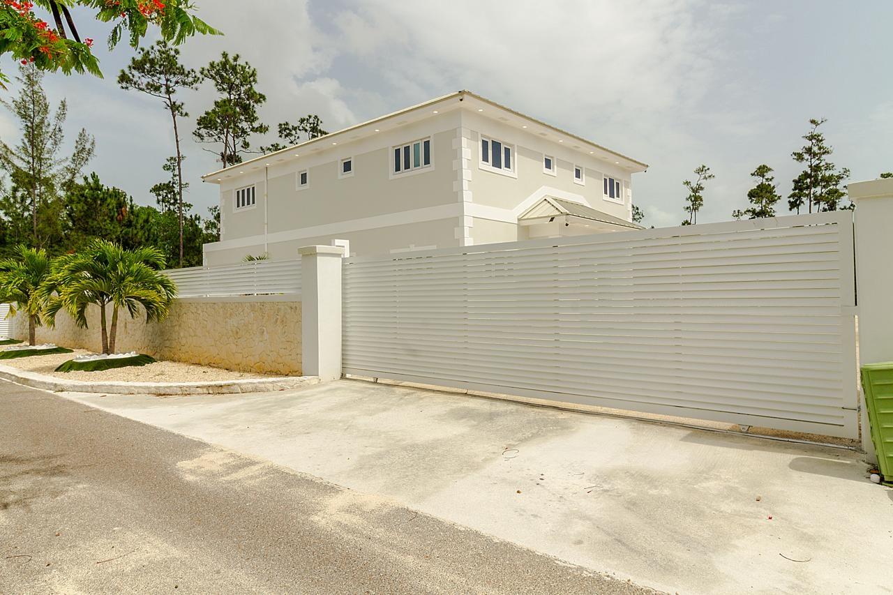 SEAHORSE DRIVE