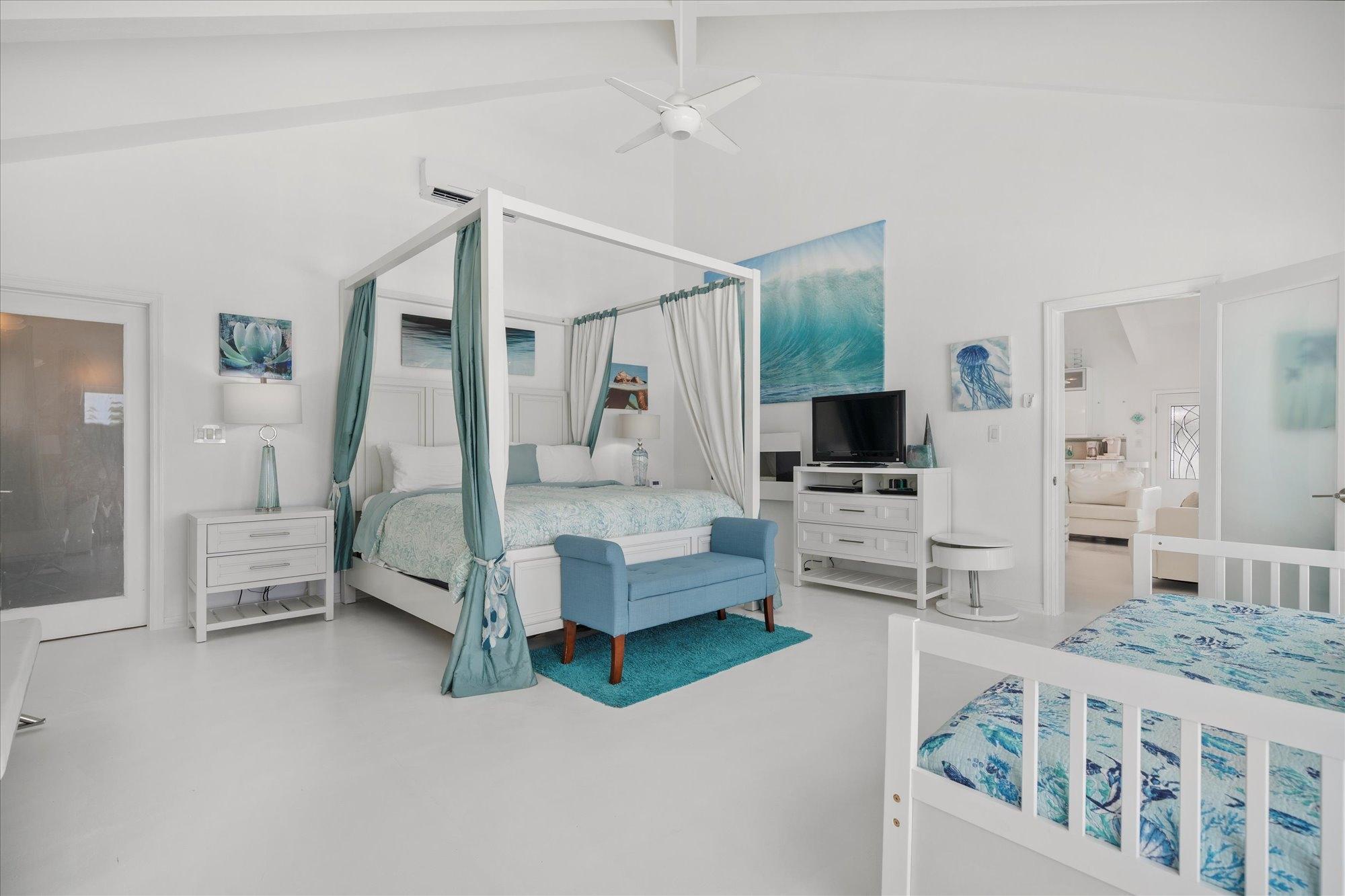 AQUA DREAMS