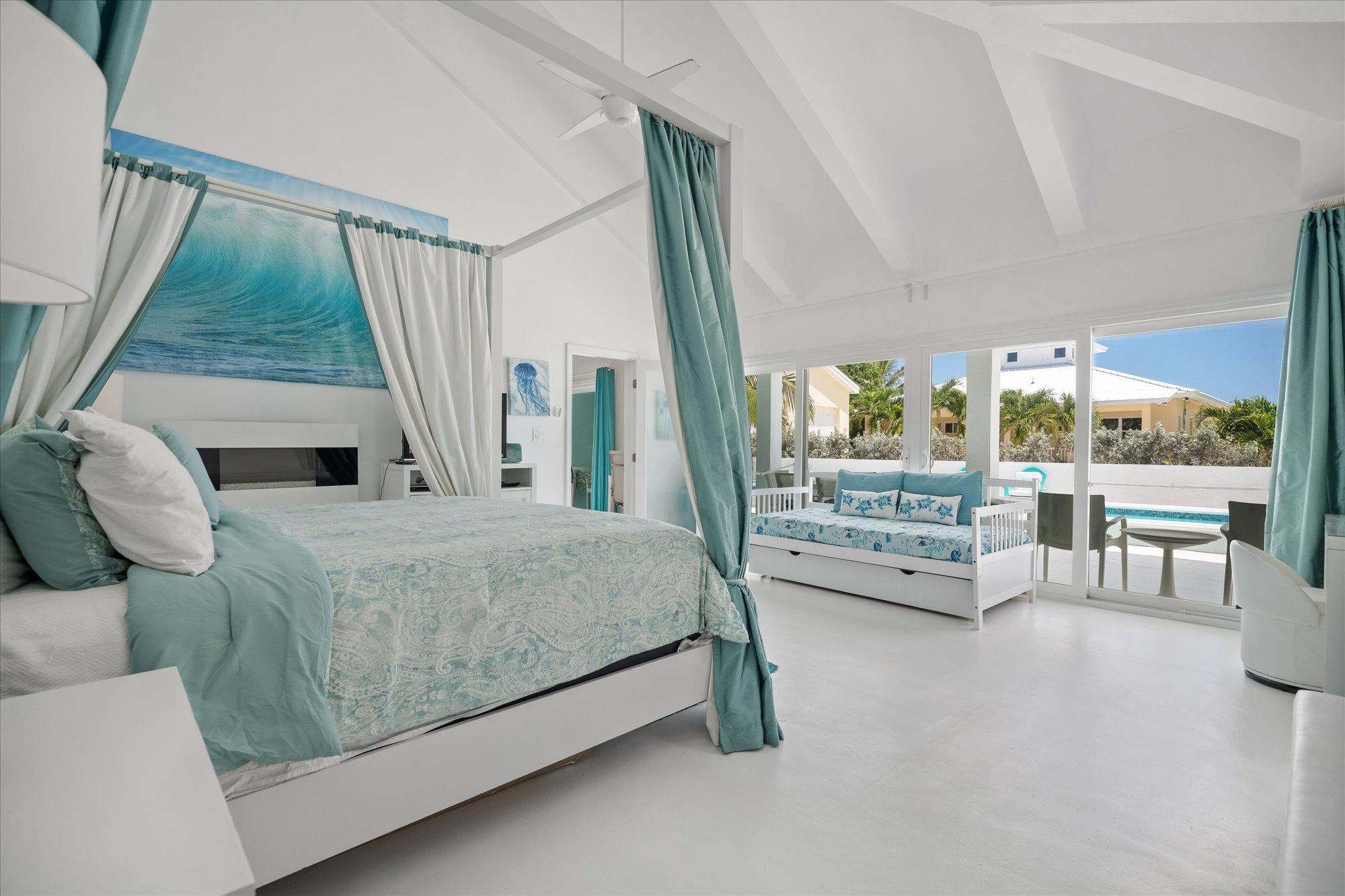 AQUA DREAMS