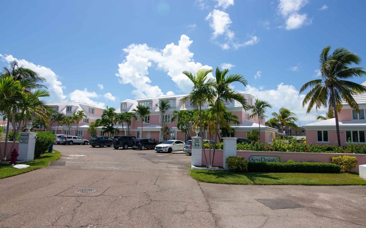 SEAPOINTE DRIVE