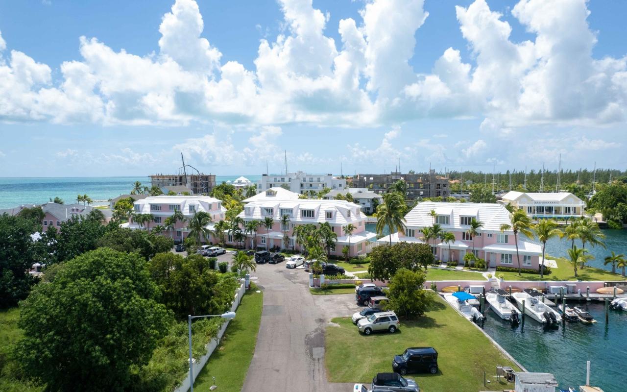 SEAPOINTE DRIVE