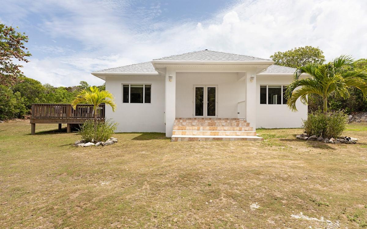 TIPSY PALM VILLA, TEN BAY