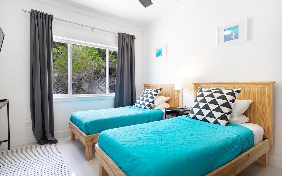 TIPSY PALM VILLA, TEN BAY