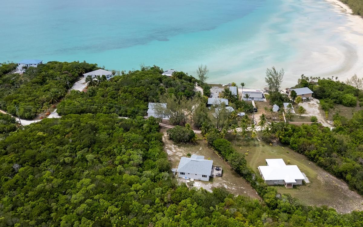 TIPSY PALM VILLA, TEN BAY