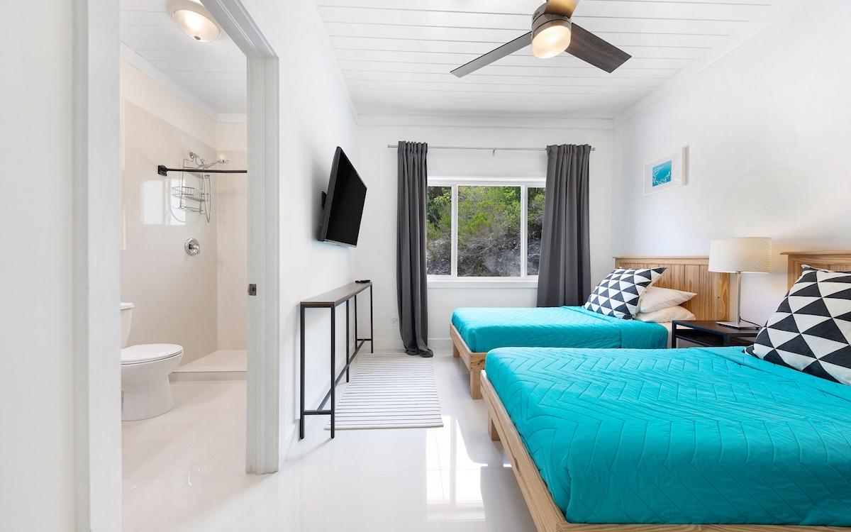 TIPSY PALM VILLA, TEN BAY