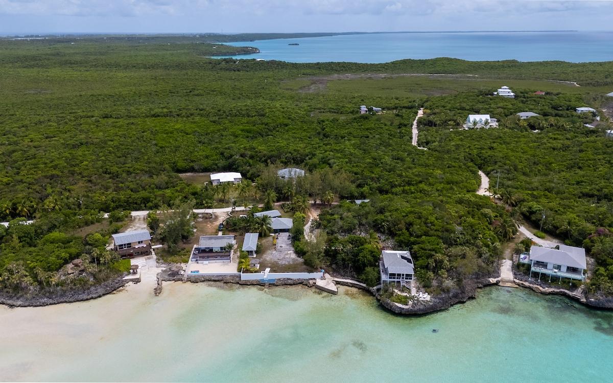 TIPSY PALM VILLA, TEN BAY