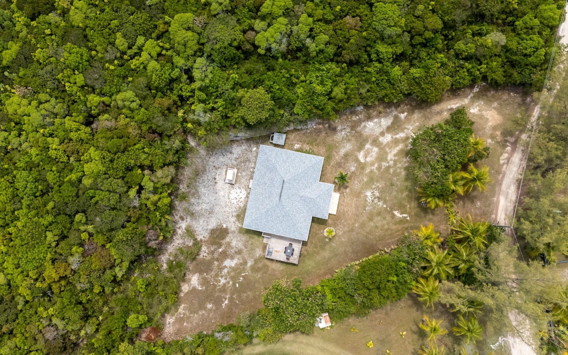 TIPSY PALM VILLA, TEN BAY