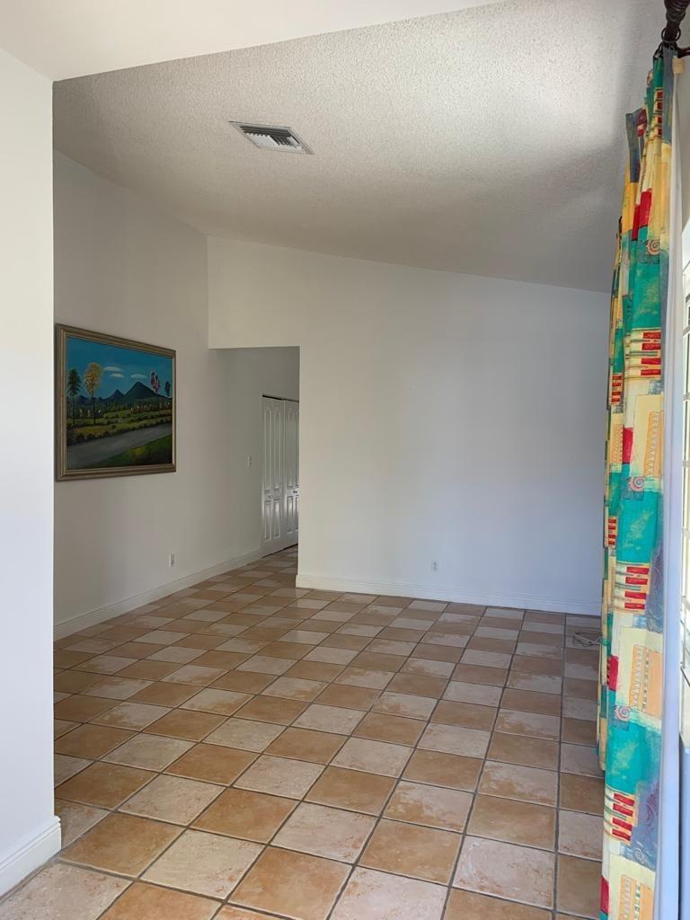 259 Coral Close East