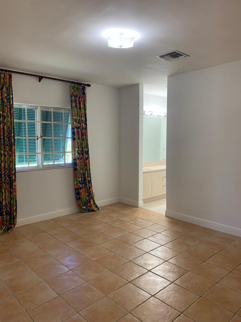 259 Coral Close East