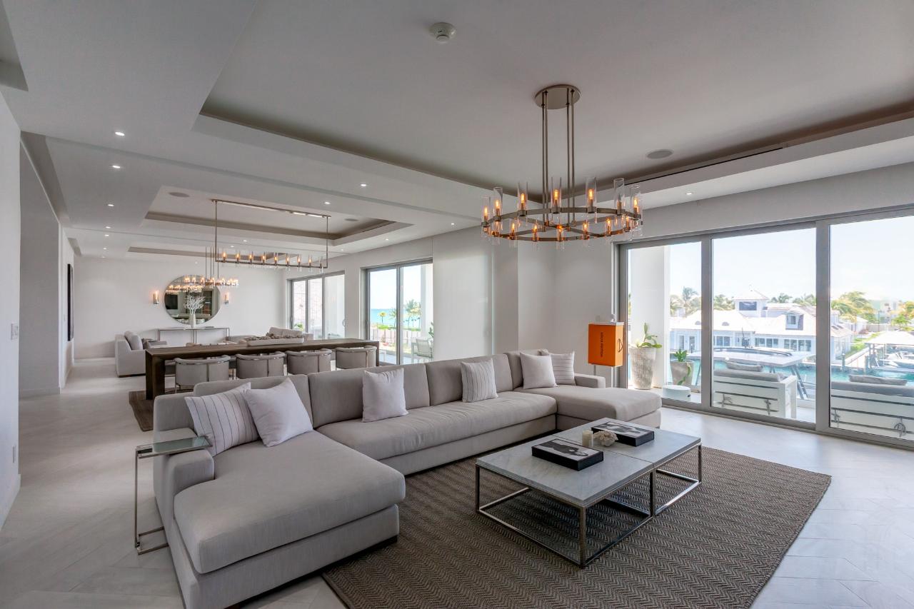 One Marina Palm Cay