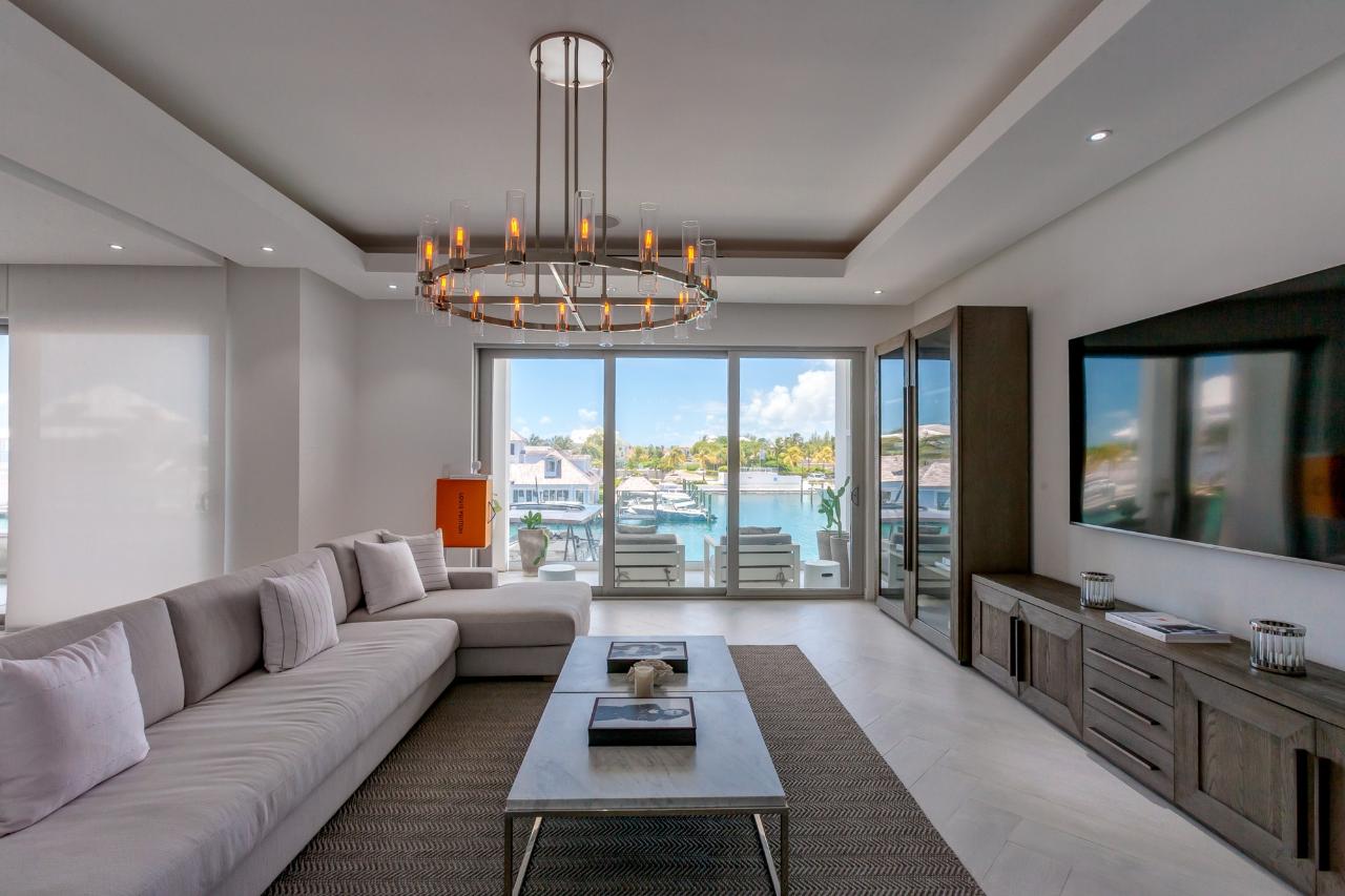 One Marina Palm Cay