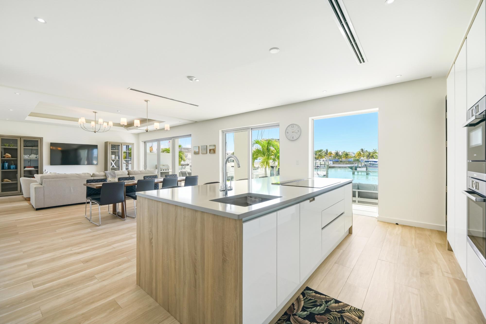 Palm Cay Condo