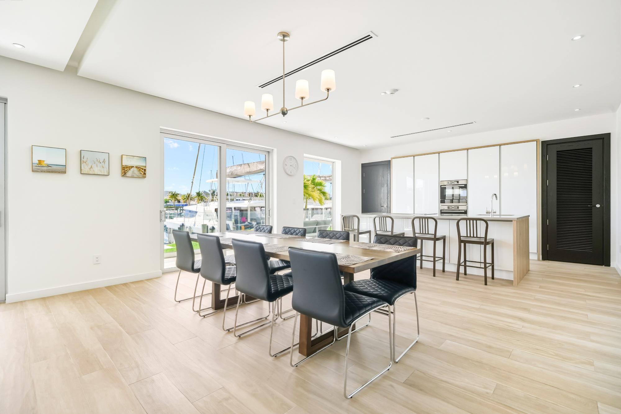 Palm Cay Condo