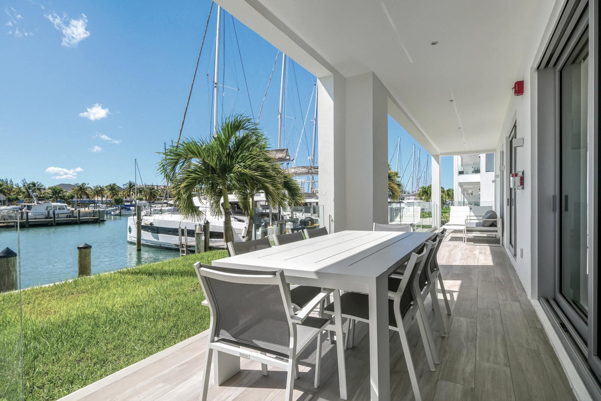 Palm Cay Condo