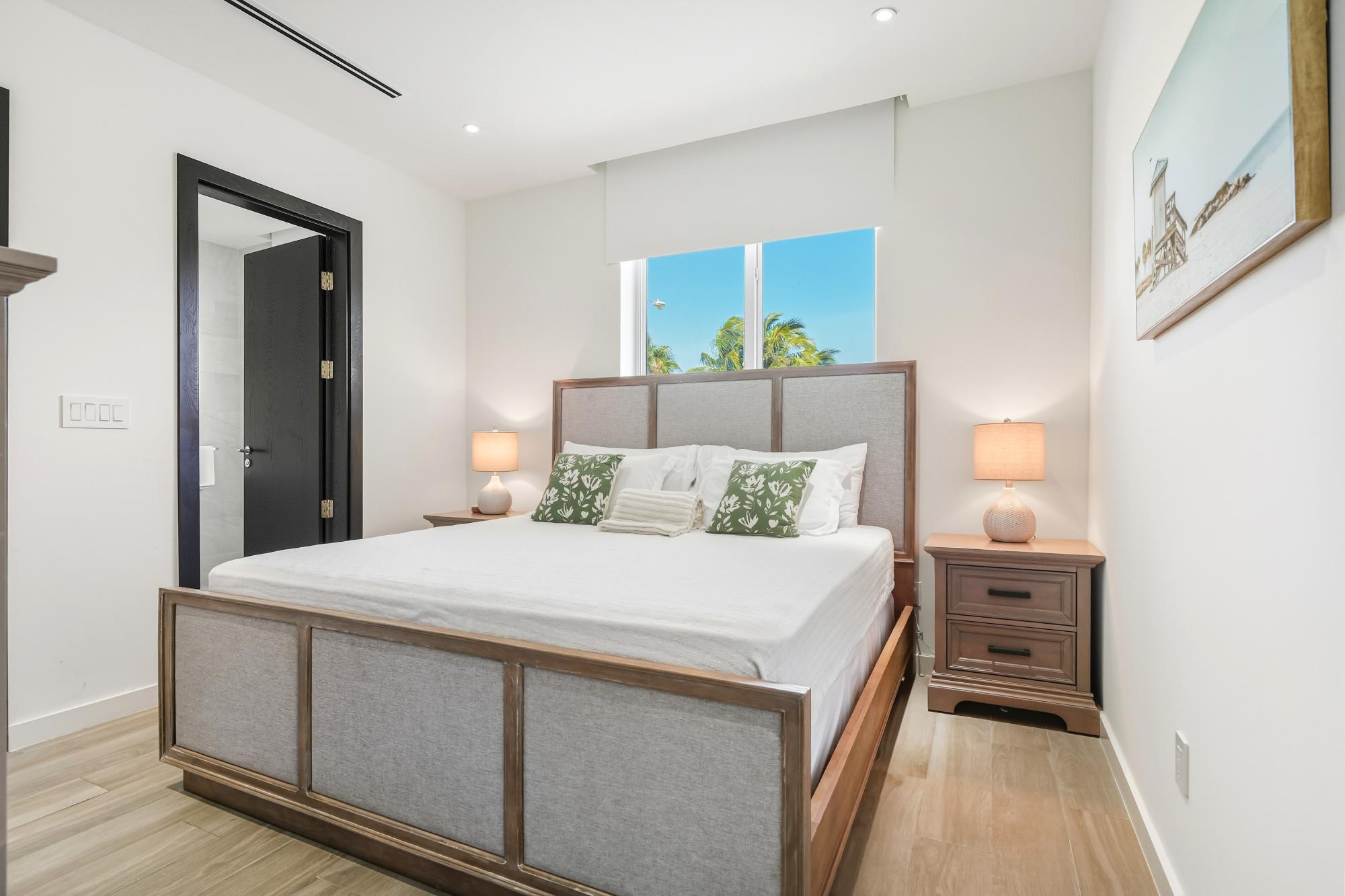 Palm Cay Condo