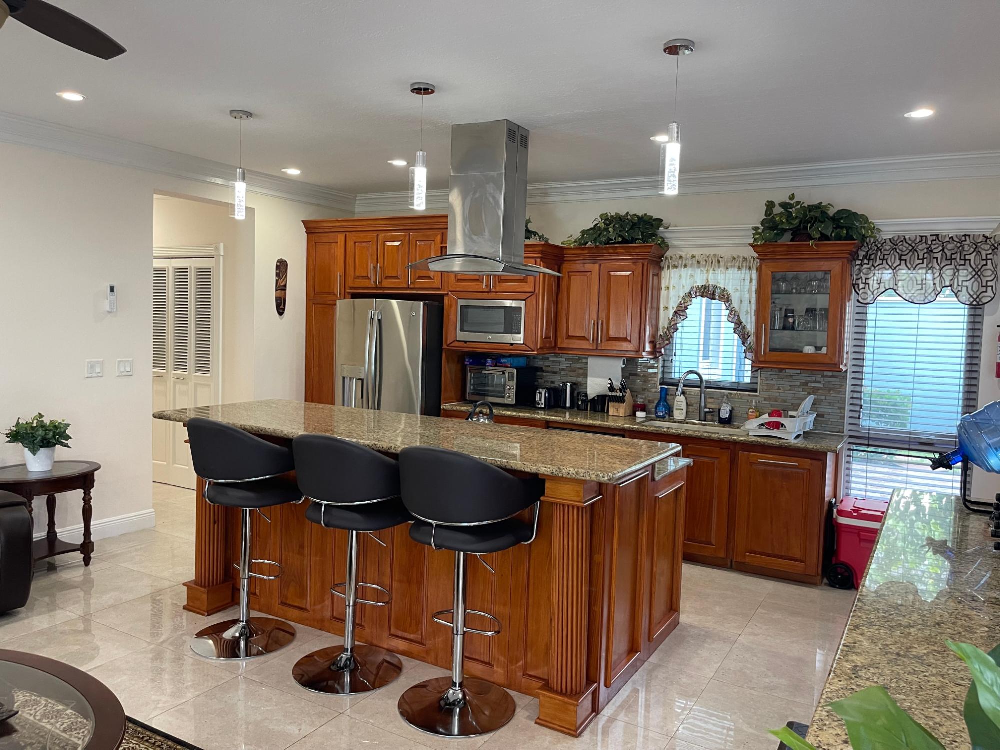 450 WEST WINDS DUPLEX TOWNHOUSE