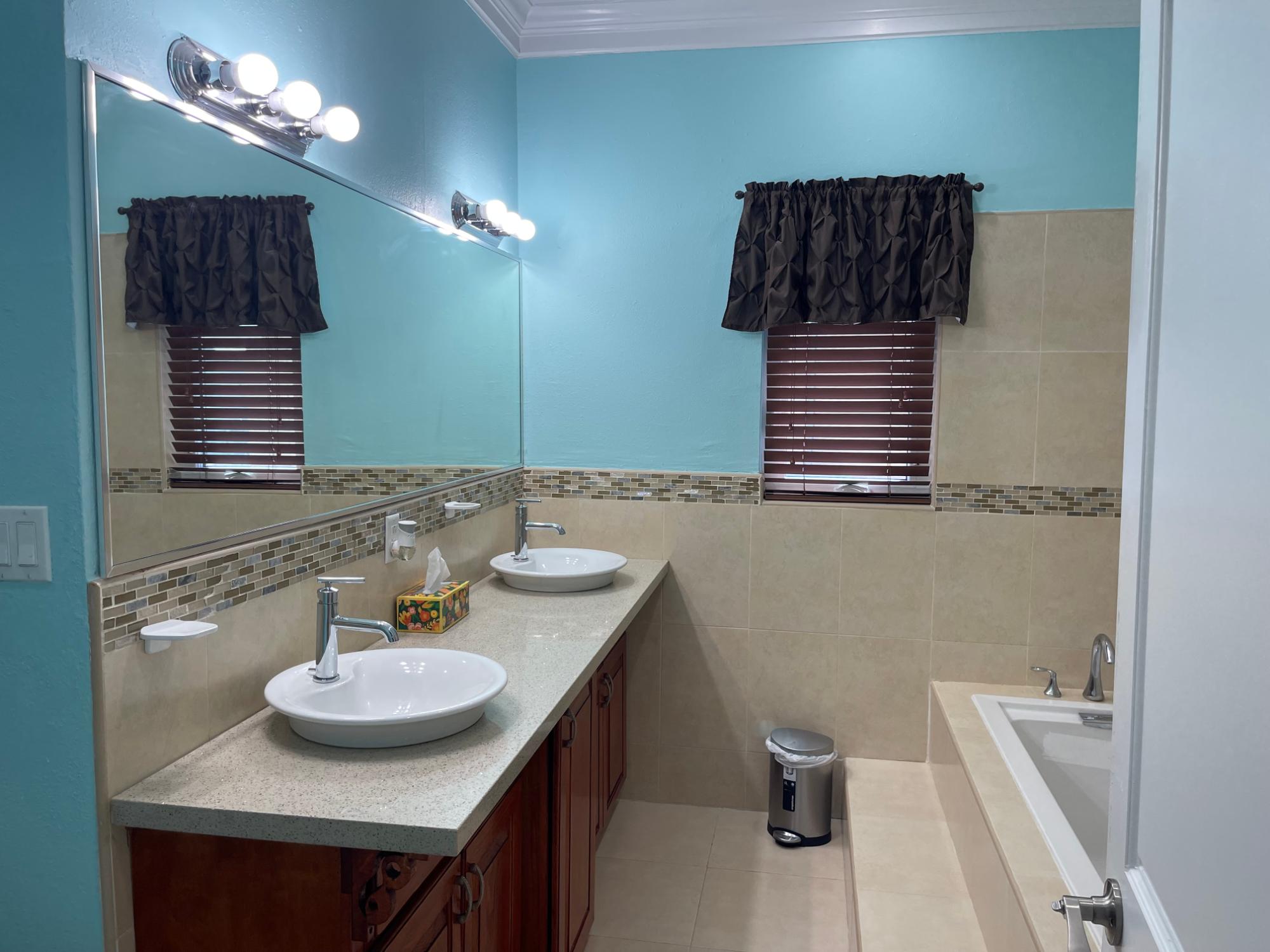 450 WEST WINDS DUPLEX TOWNHOUSE