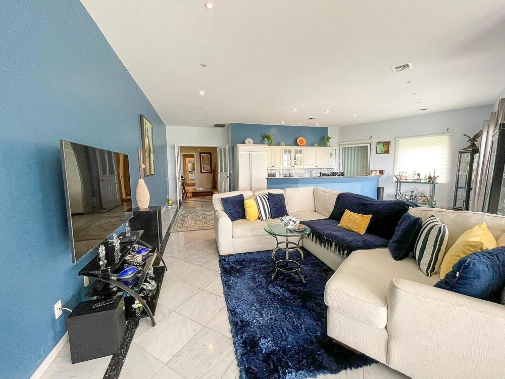 OCEANVIEW CONDO
