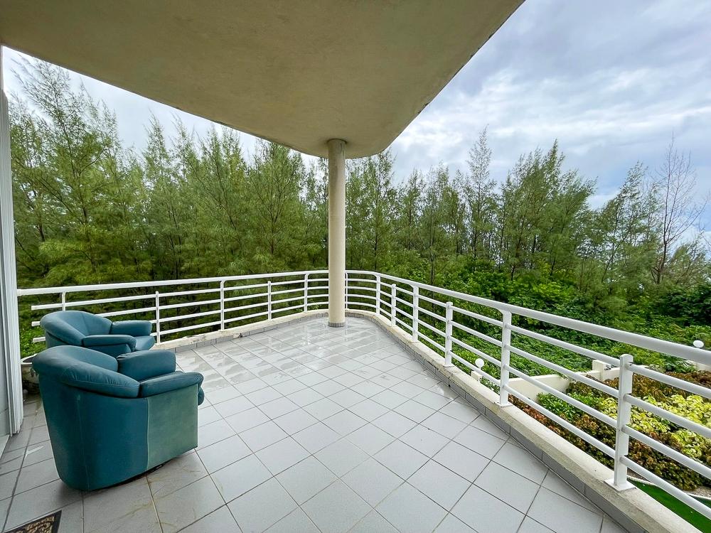 OCEANVIEW CONDO