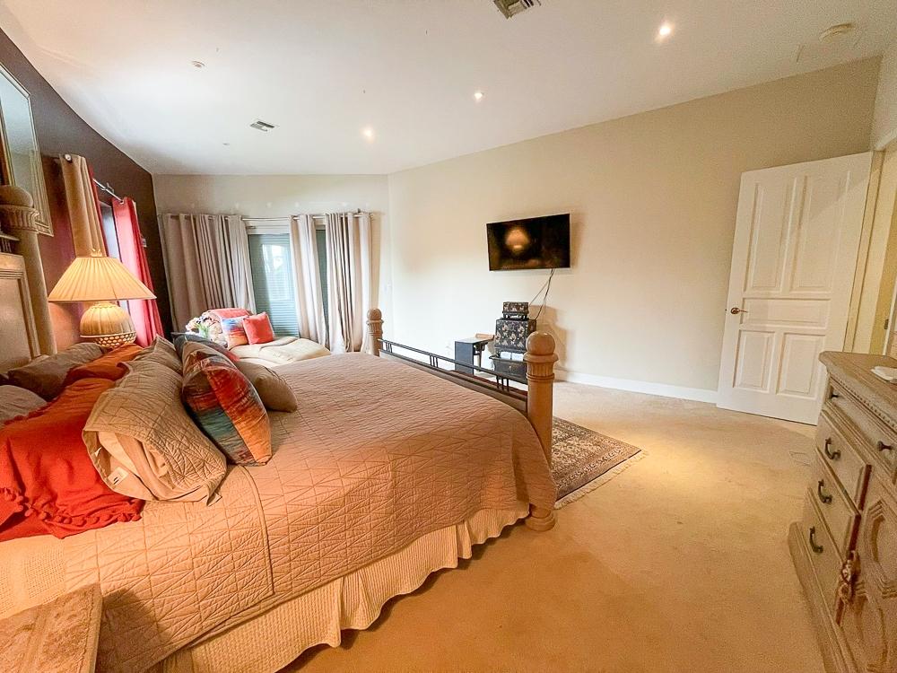 OCEANVIEW CONDO
