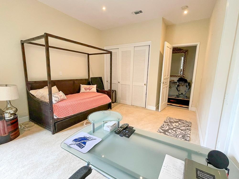 OCEANVIEW CONDO