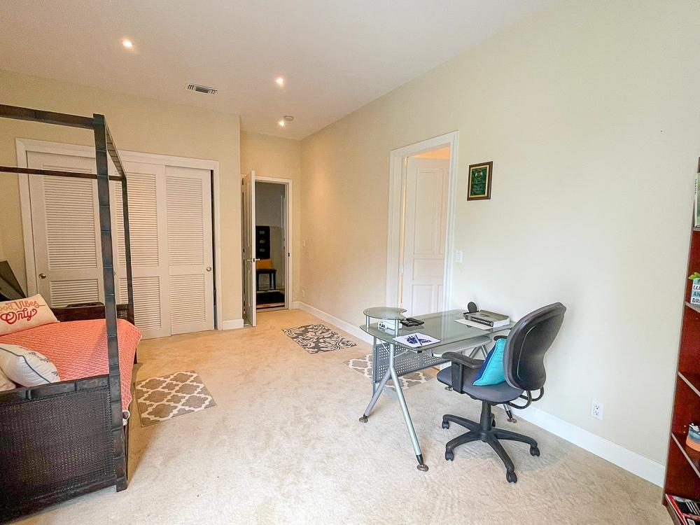 OCEANVIEW CONDO