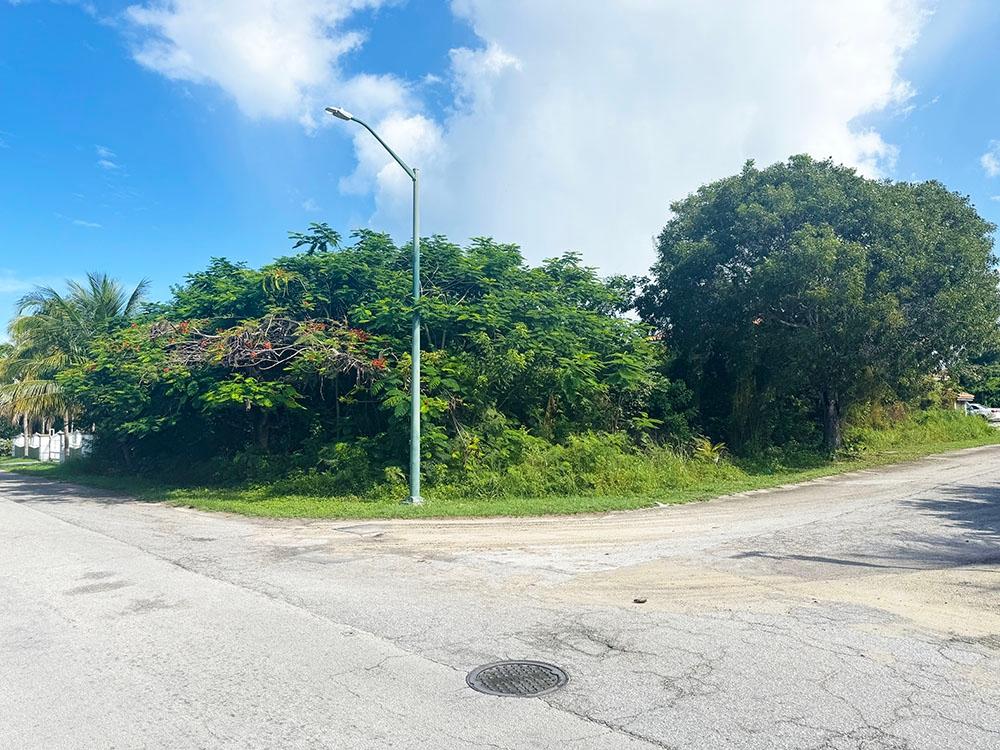LOT 11 BLK 1 VENICE  BAY