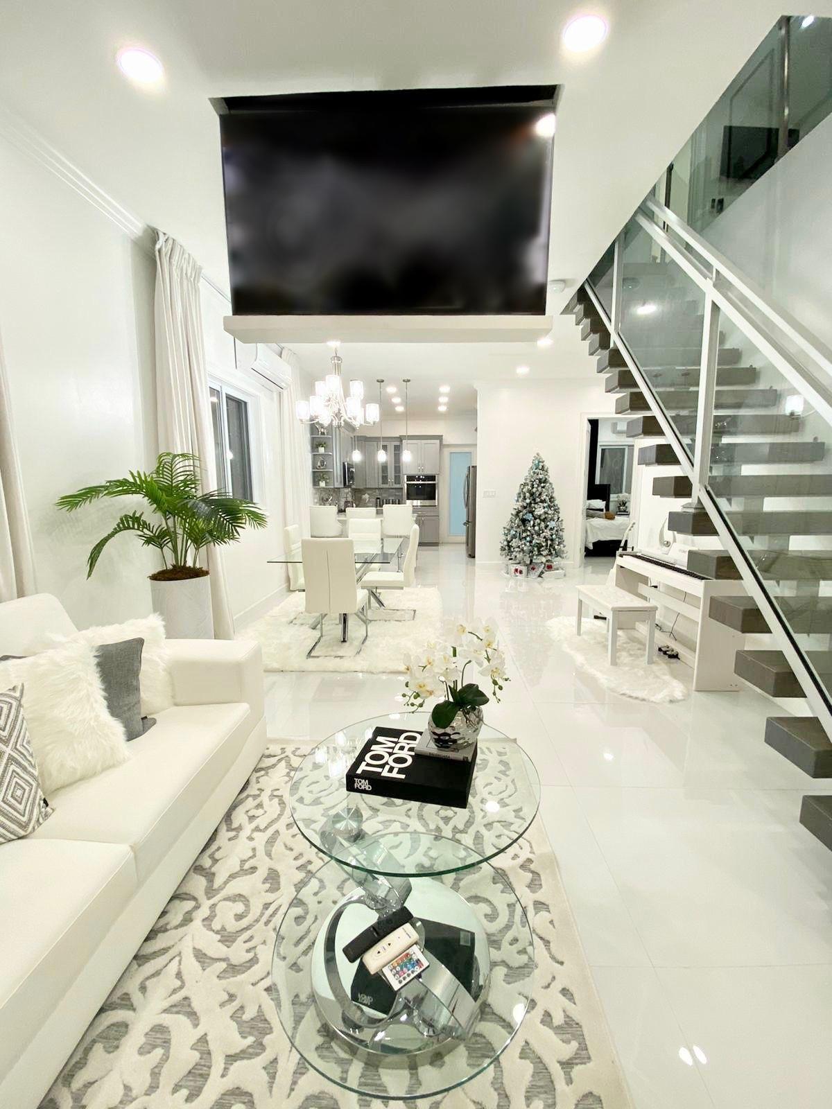 Moss Manor