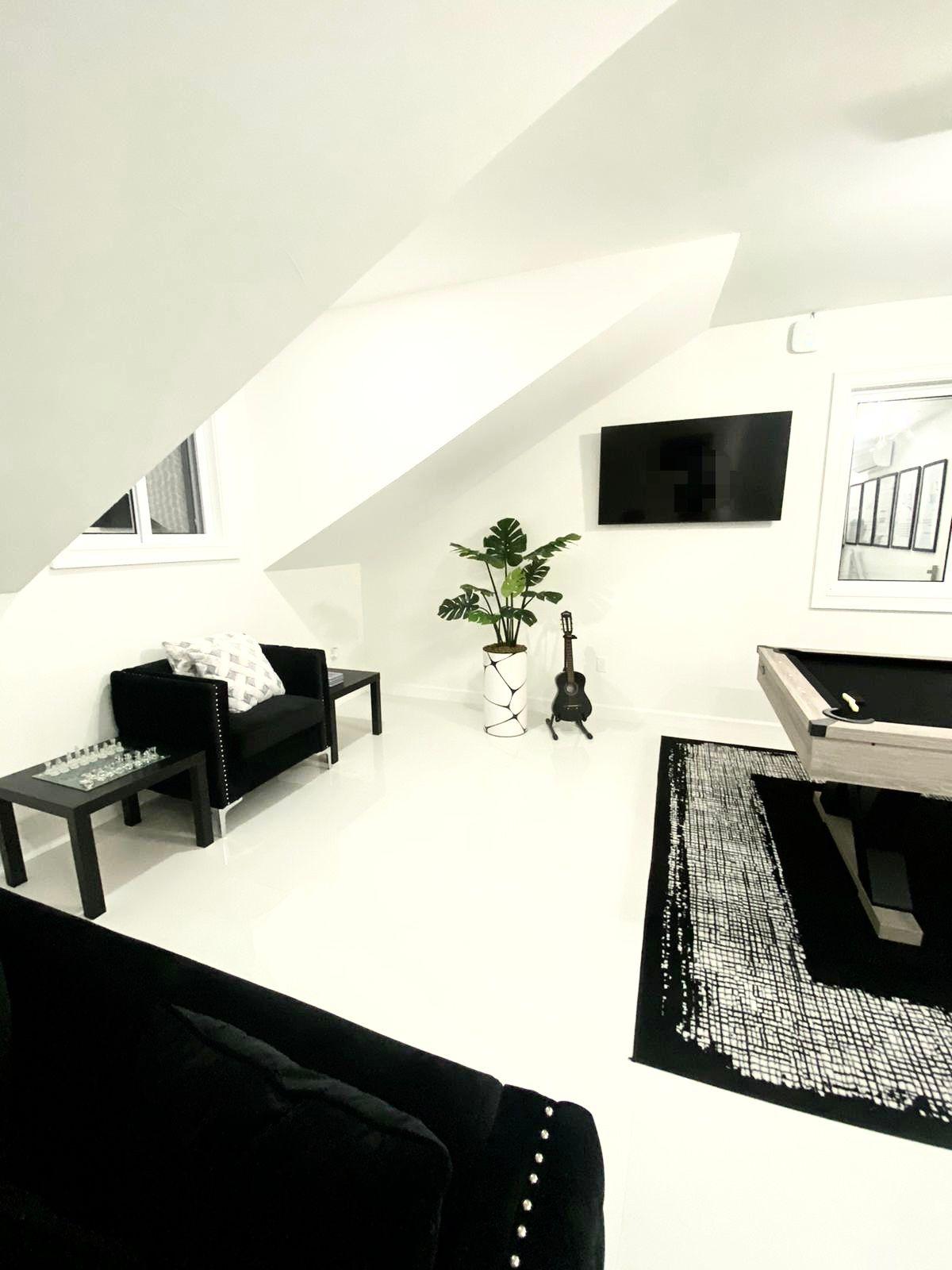 Moss Manor