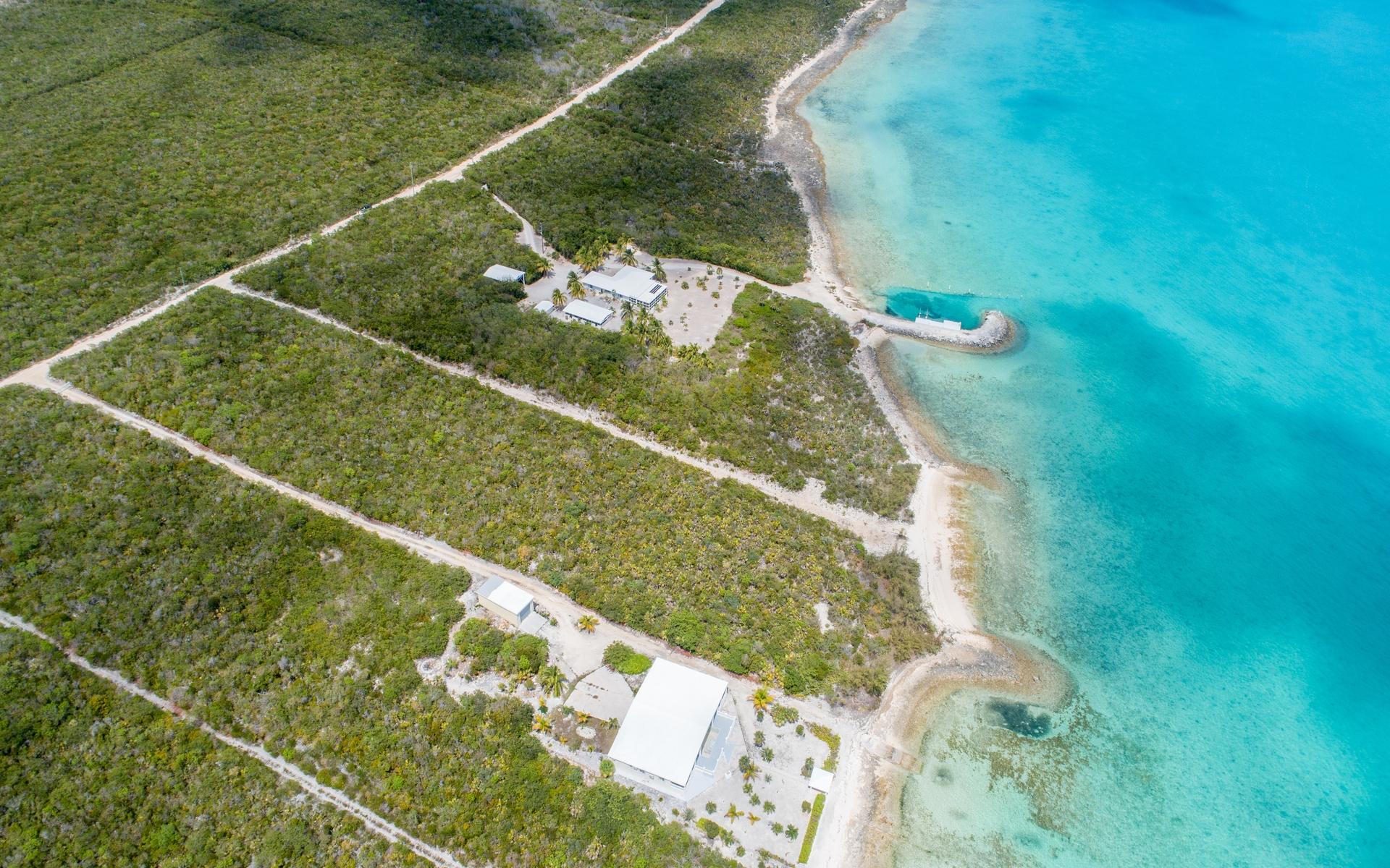 BEACHFRONT INDIAN HOLE PT