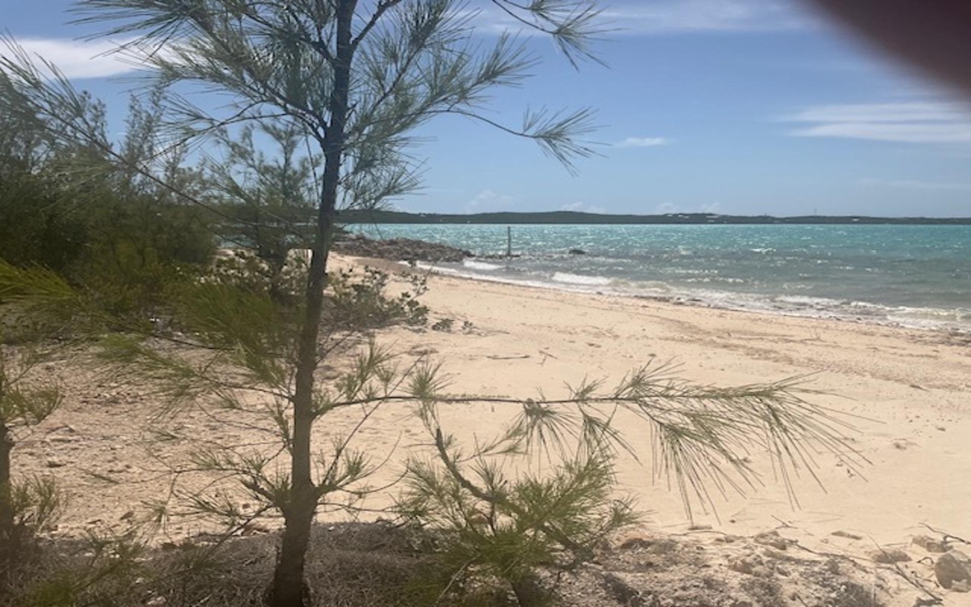 BEACHFRONT INDIAN HOLE PT