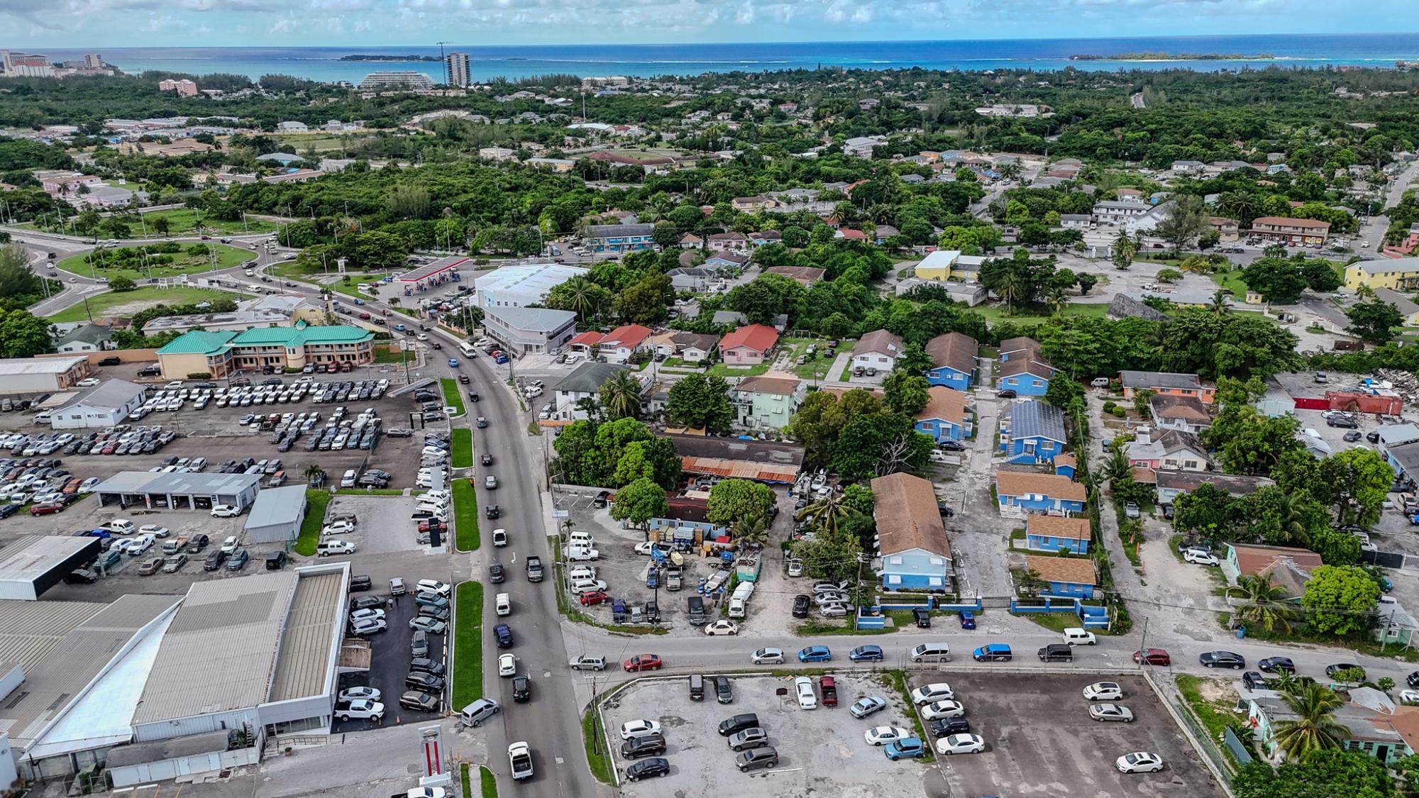 Thompson Blvd, 9&10
