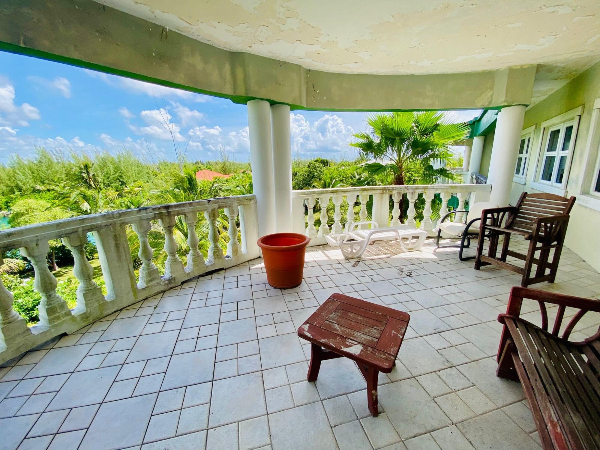 BAHAMAS DRIVE COLONY BAY