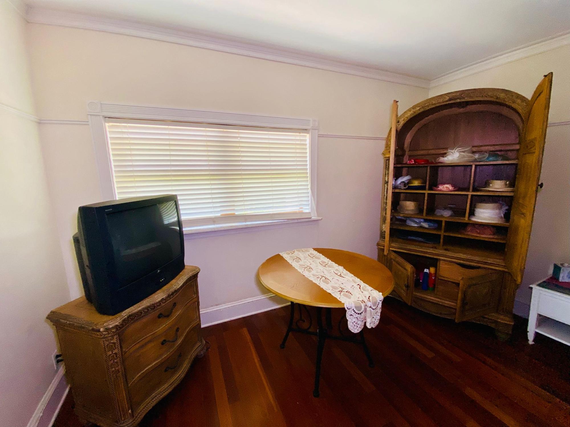 BAHAMAS DRIVE COLONY BAY