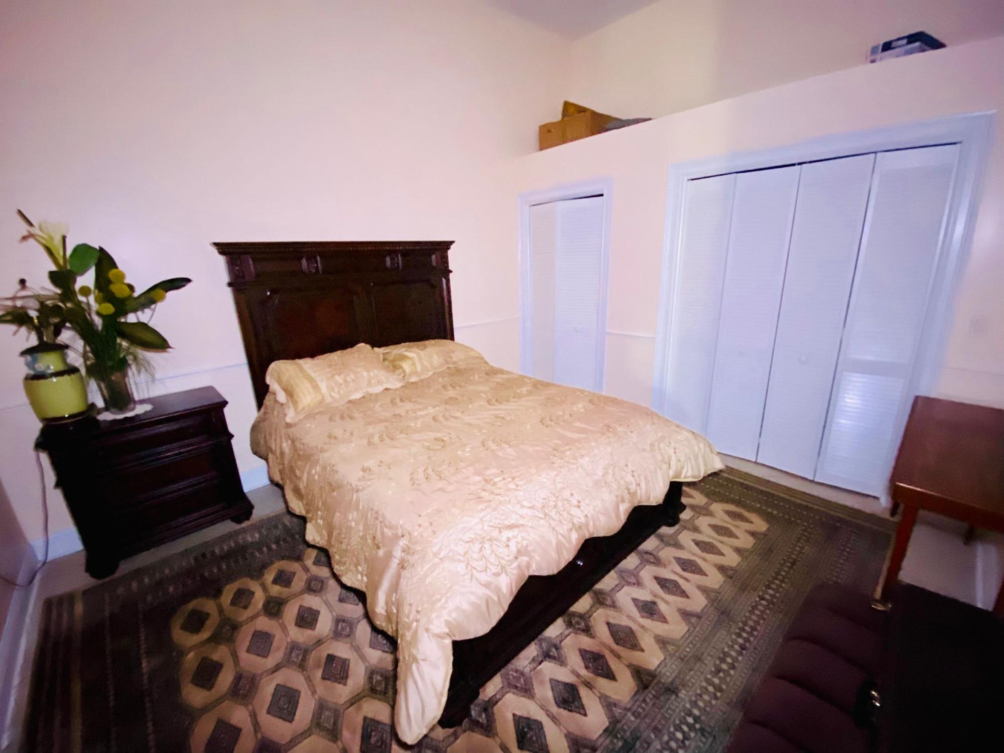 BAHAMAS DRIVE COLONY BAY