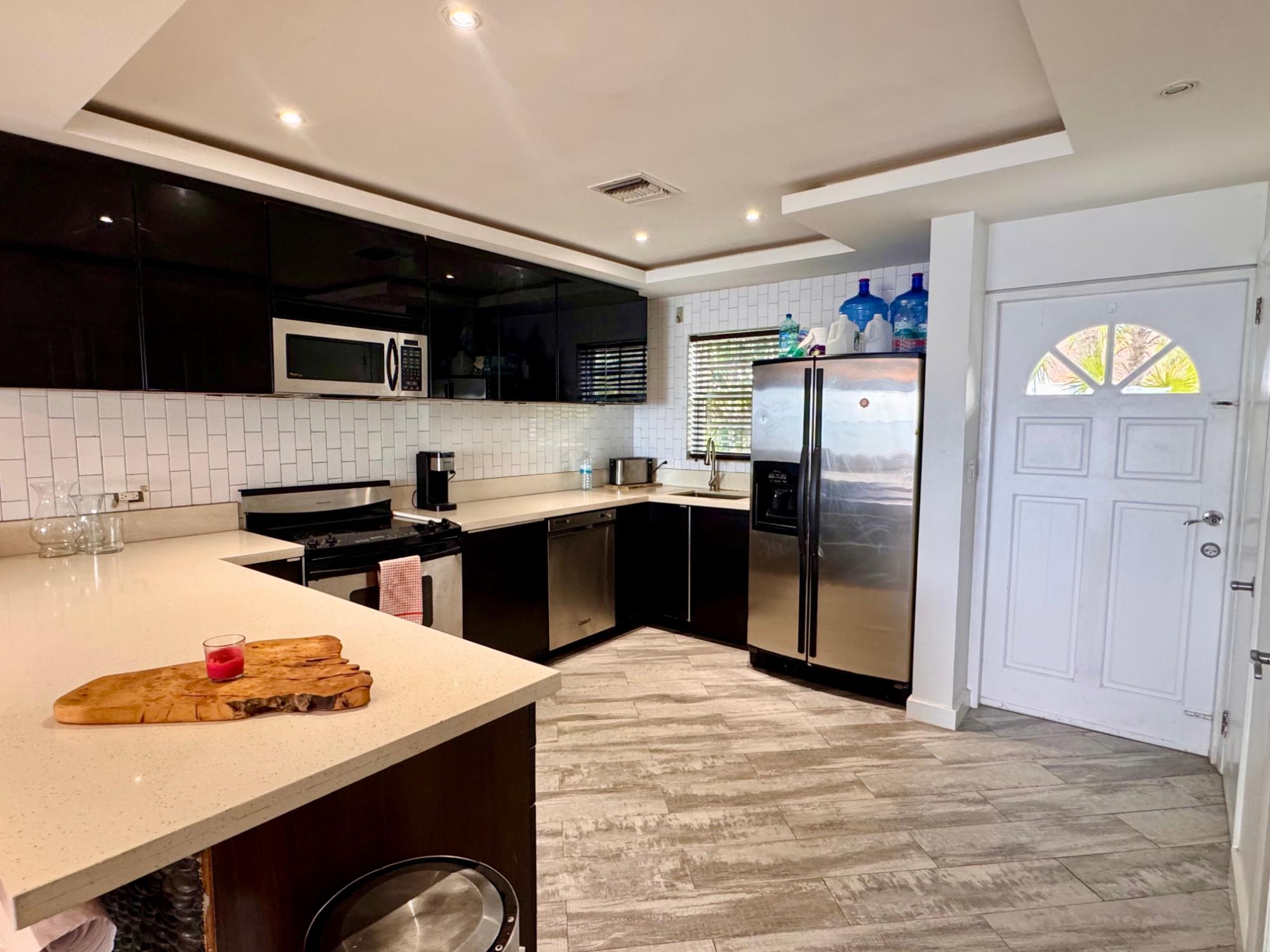 DELAPORTE CONDOMINIUM