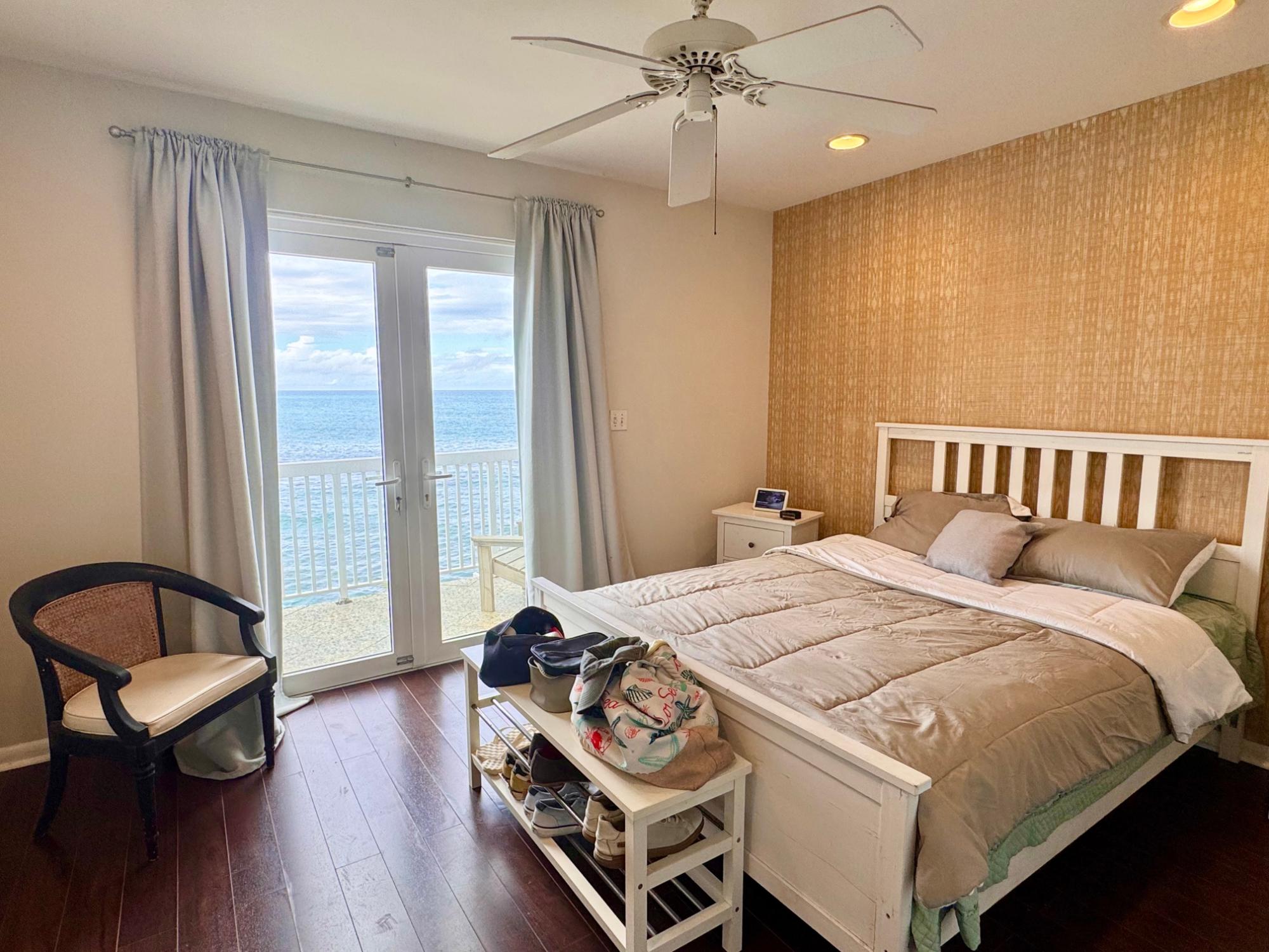 DELAPORTE CONDOMINIUM