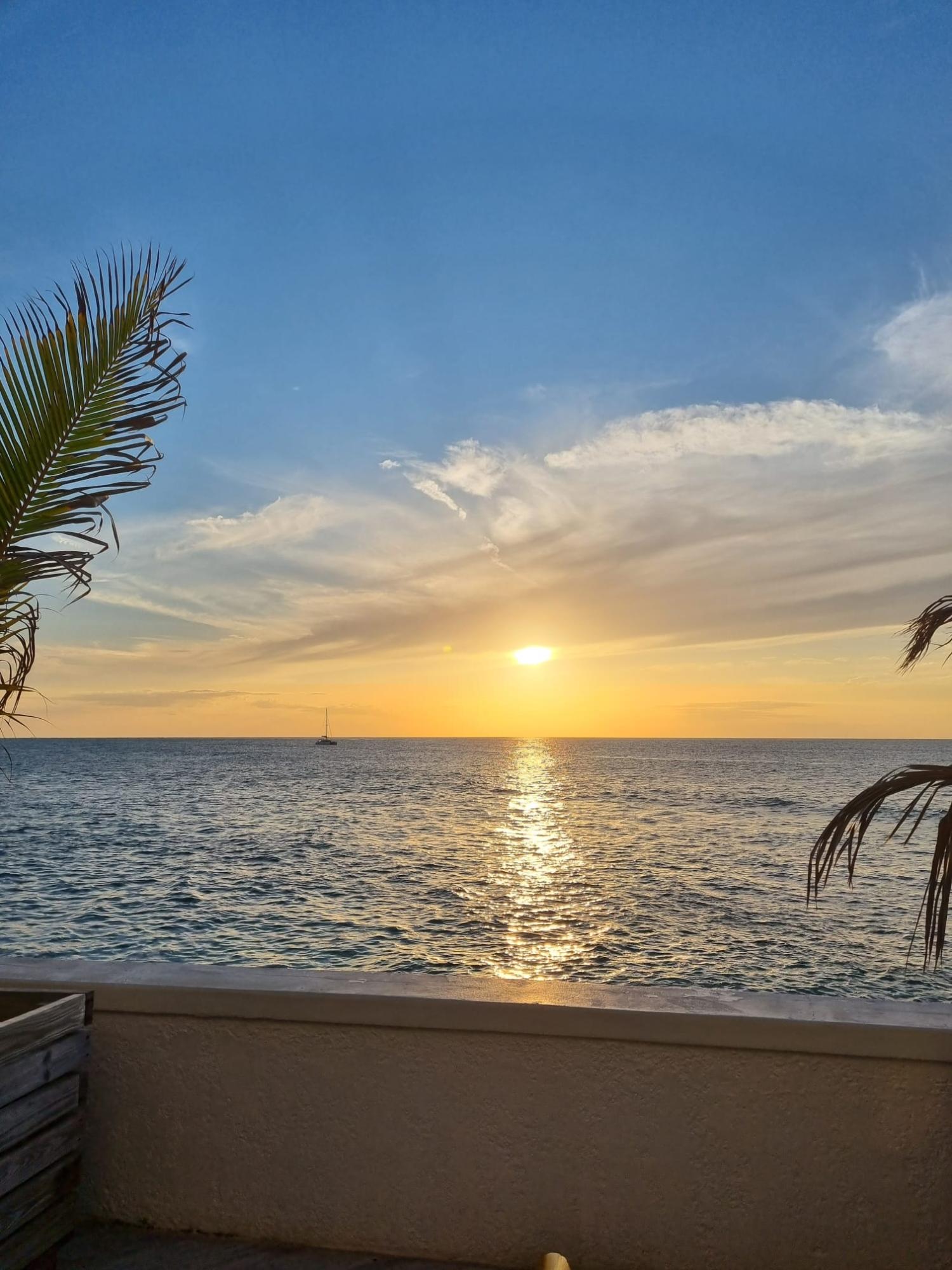 DELAPORTE CONDOMINIUM