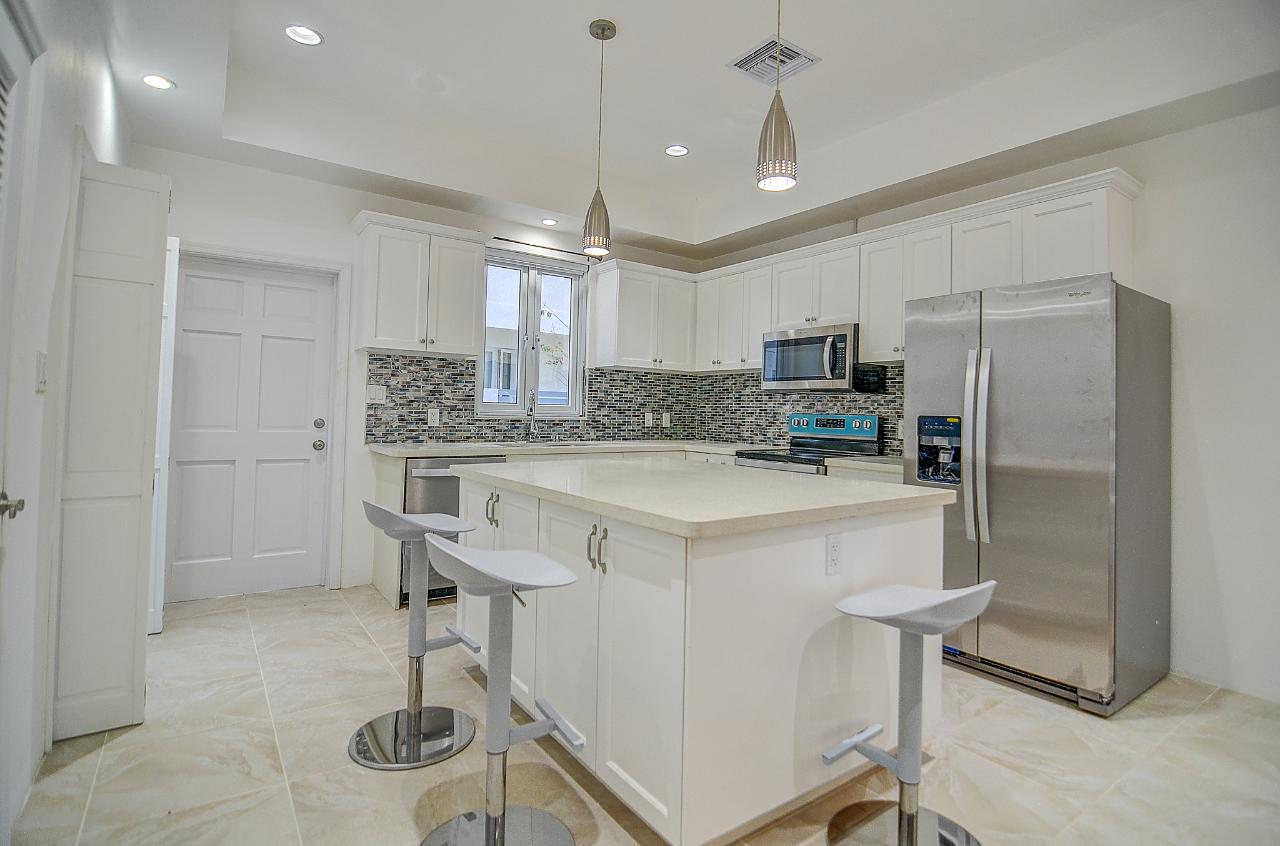 PEARL ROAD, WEST WINDS