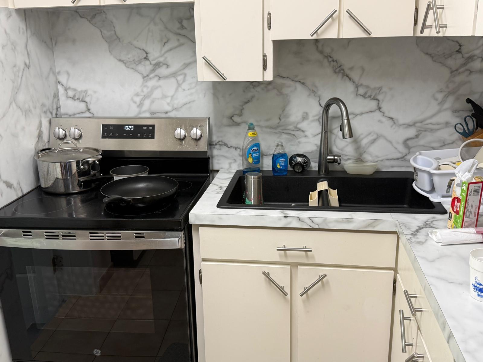 LEO PINDER MAIN STREET