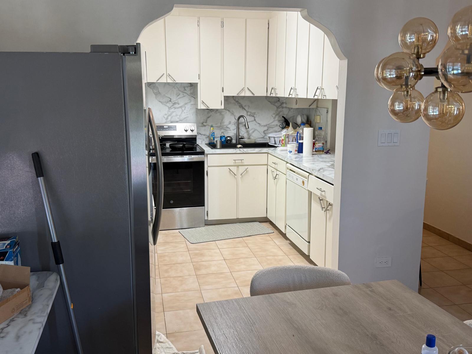 LEO PINDER MAIN STREET