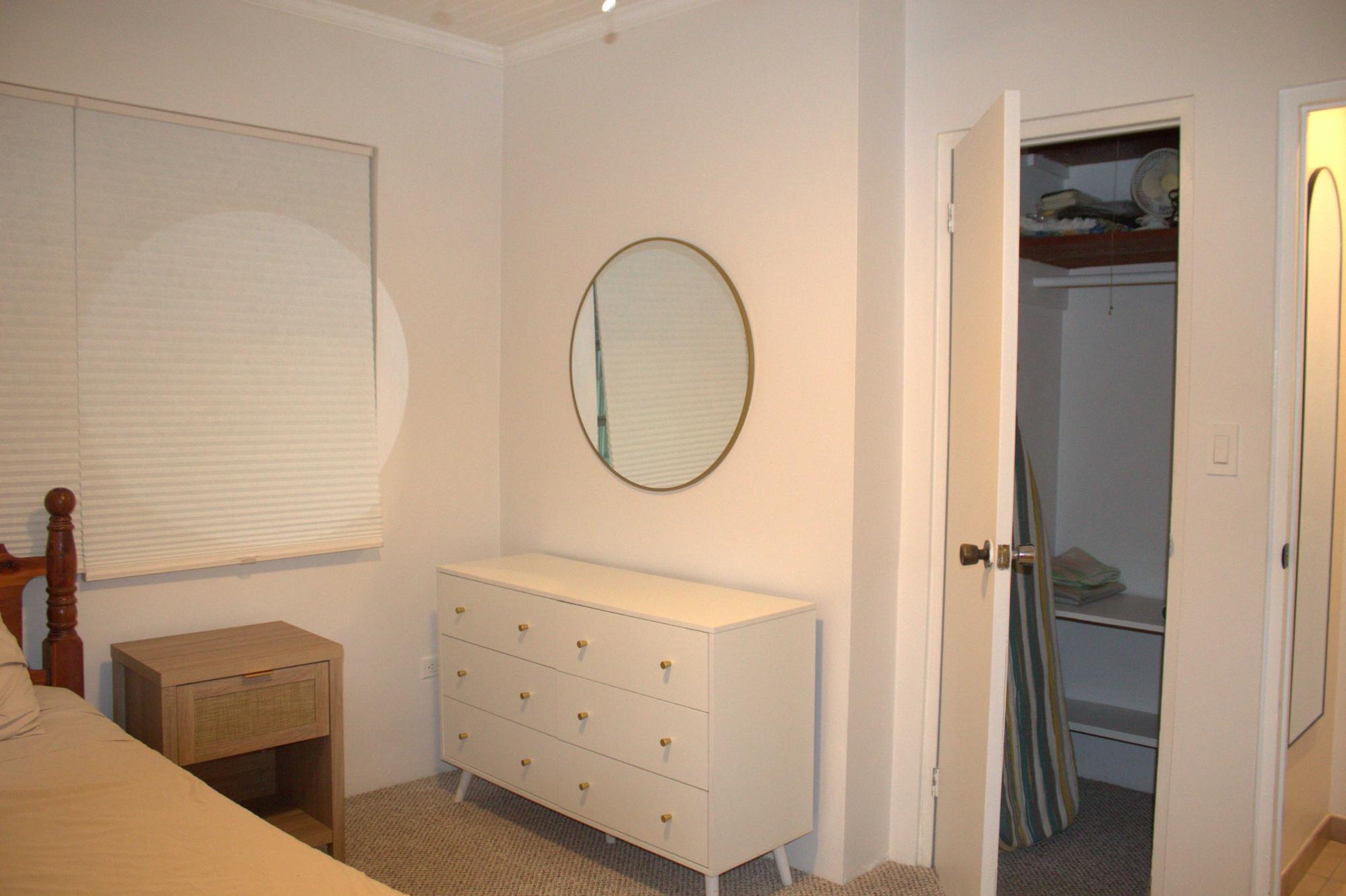 LEO PINDER MAIN STREET