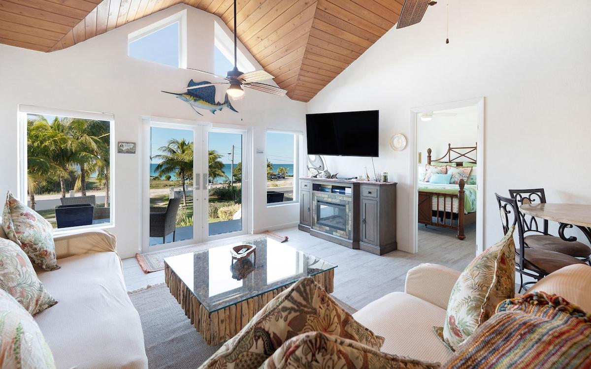 WANDERING SHORE DRIVE