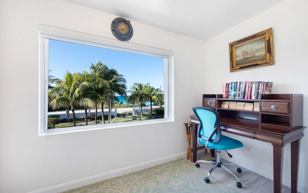 WANDERING SHORE DRIVE