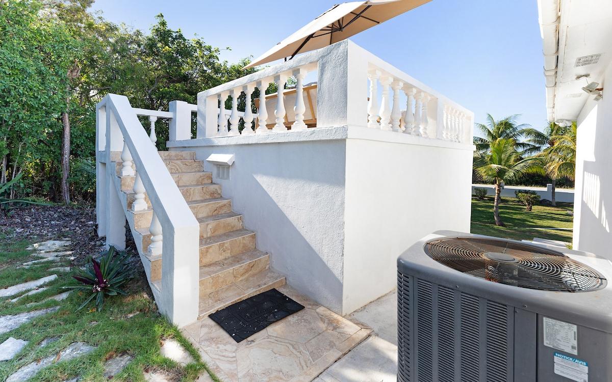 WANDERING SHORE DRIVE