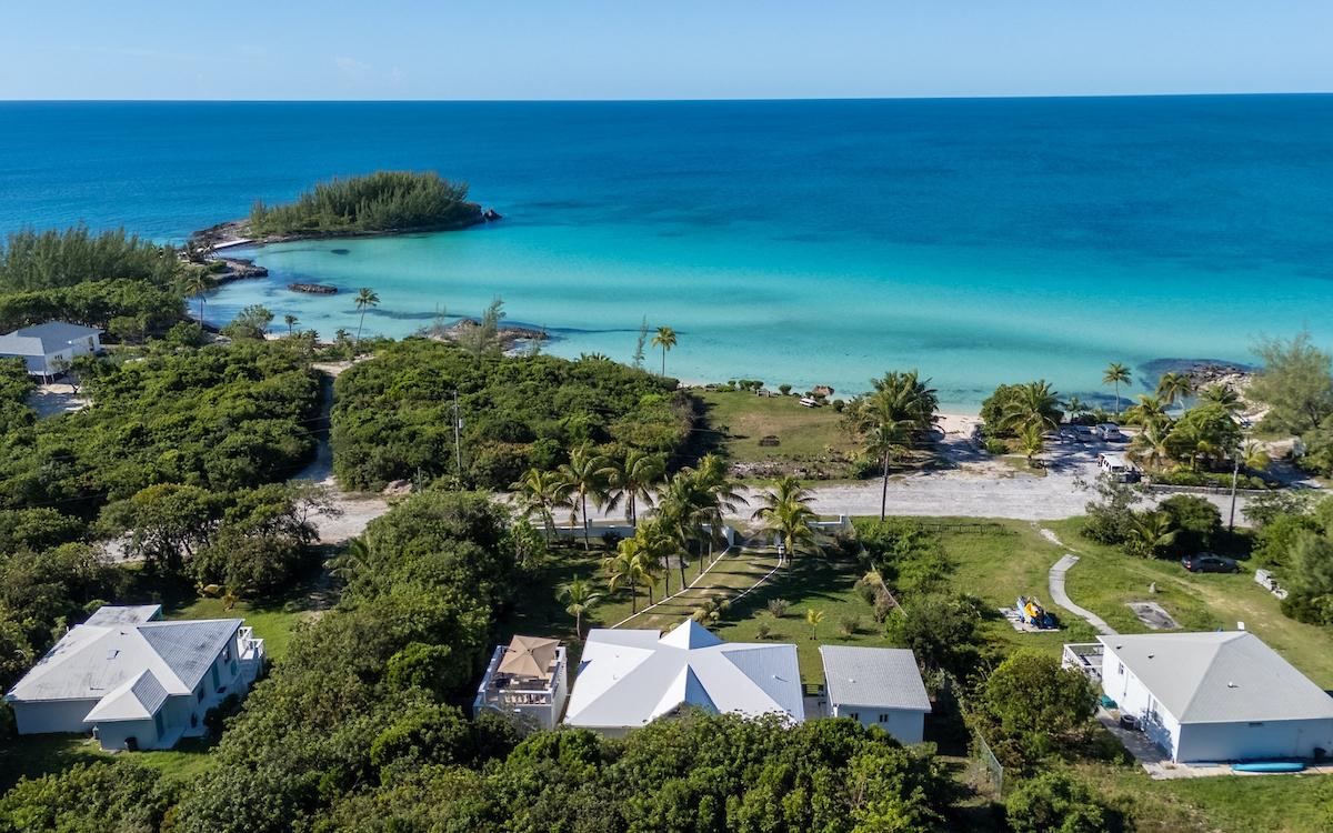 WANDERING SHORE DRIVE