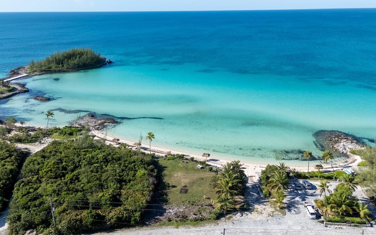 WANDERING SHORE DRIVE